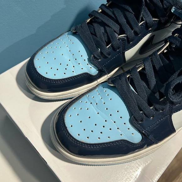 COPY - 2019 Wmns Air Jordan 1 Retro High OG 'Blue Chill' - Picture 4 of 4